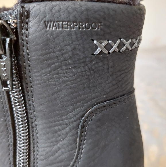 Merrell waterproof zip boots size 6.5 - Picture 9 of 15